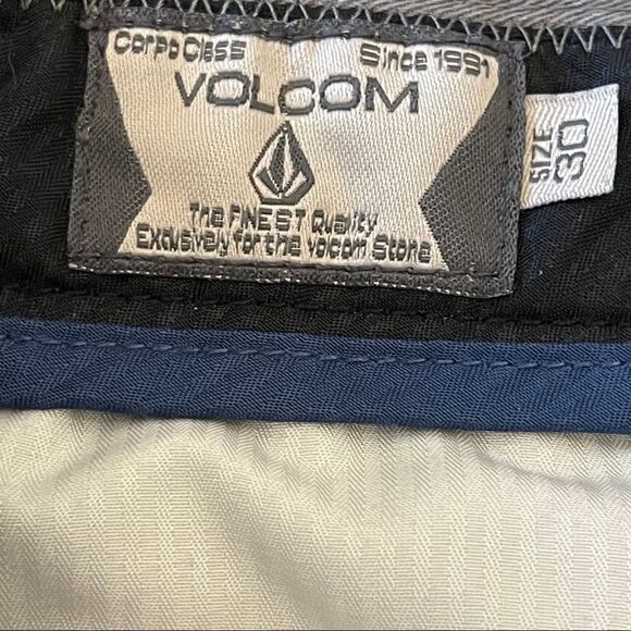Volcom Gray Classic Chino Flat Front Shorts - 30 - Picture 3 of 7